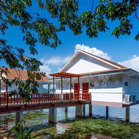 Sunlight Ecotourism Island Resort .